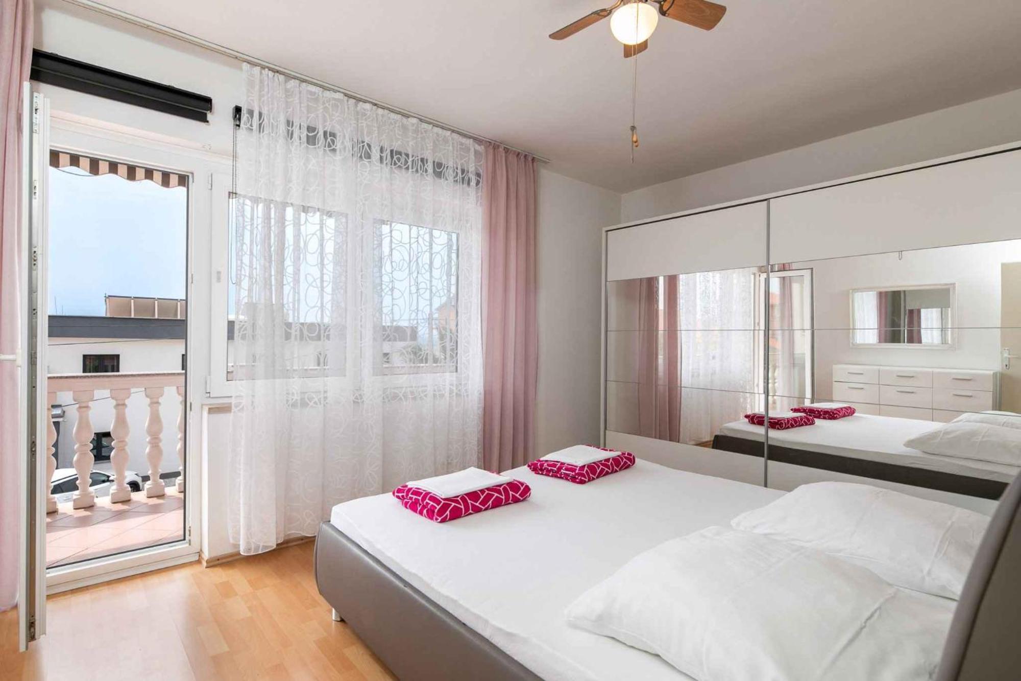 Apartment In Crikvenica 39210 Bagian luar foto